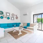 Catarino Villa *
