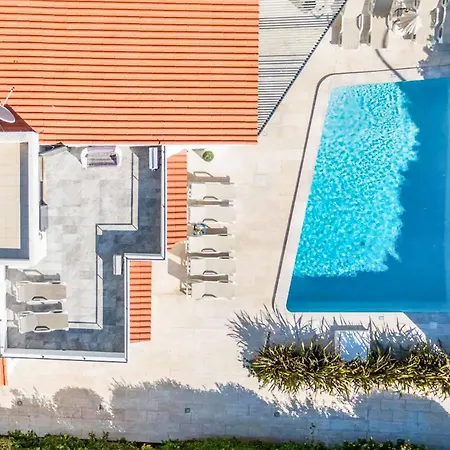 Catarino Вілла Албуфейра